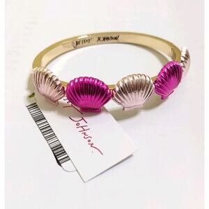 Betsey Johnson Seashell Shells Gold Tone Bangle Bracelet New Hot Pink